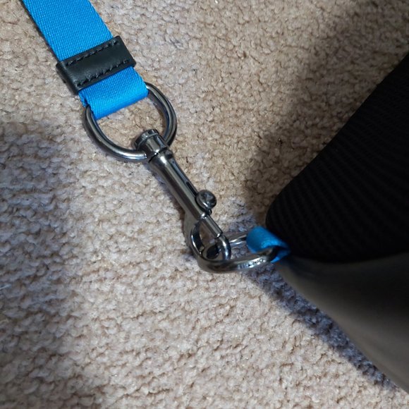 Coach Sling Back pack Bag - Picture 5 of 10